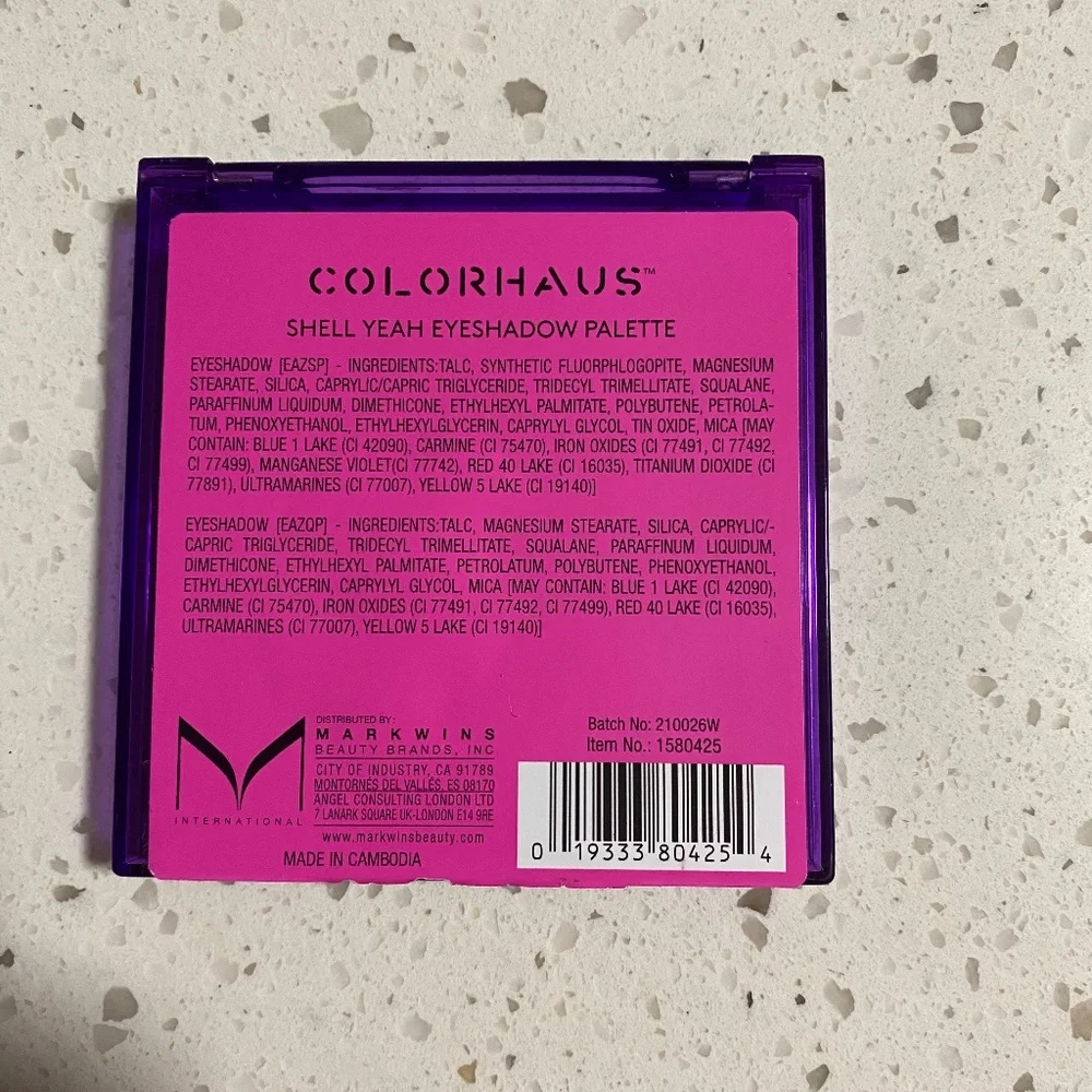 Free With $50 Purchase NWT Shell Yeah Metallic Eye Shadows